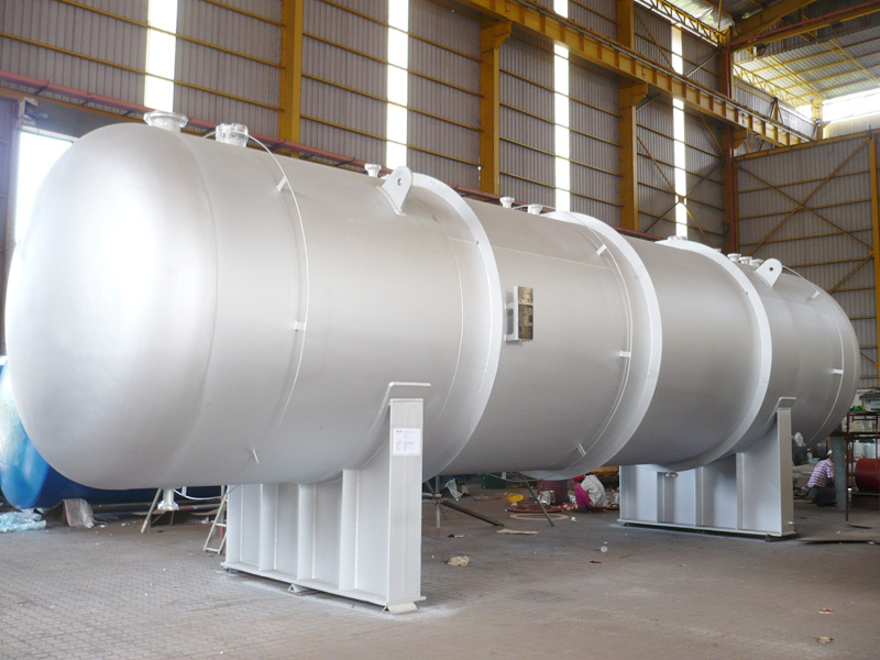 Pressure Vessels & Tanks 